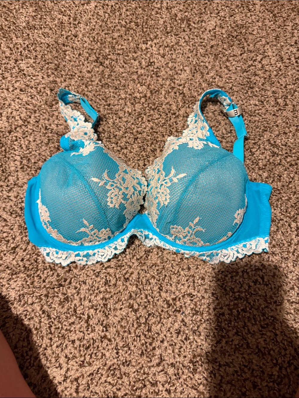 intimissimi Turquoise Bra with Cream Lace Embroidery